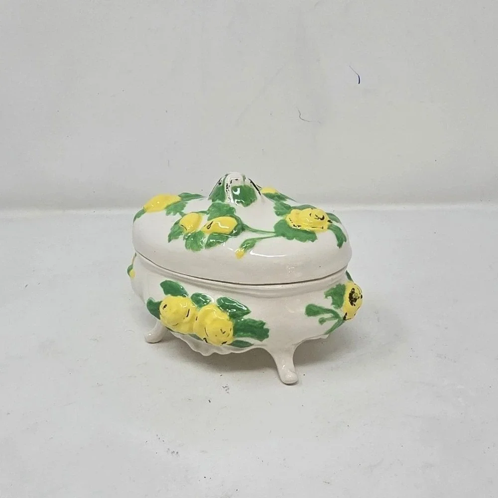 Vtg ceramic footed trinket dish w/lid yellow green‎ roses floral cottagecore